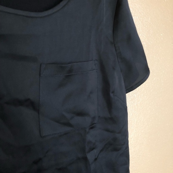 Forever 21 Mixed Material Pocket Tee Size M - Picture 2 of 6